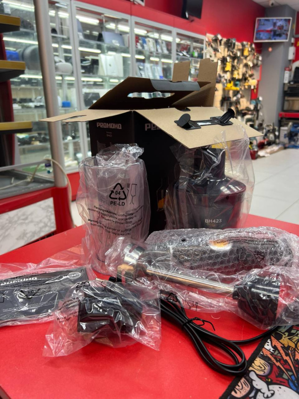 Блендер Redmond BH423