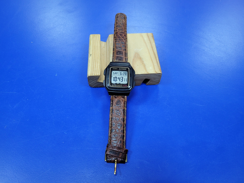 Часы наручные Casio F-201WA