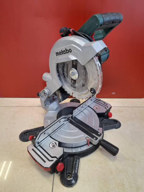 Торцовочная пила Metabo ks 216 m lasercut