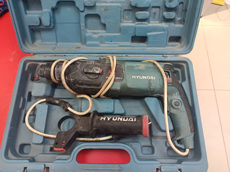 Перфоратор Hyundai H850