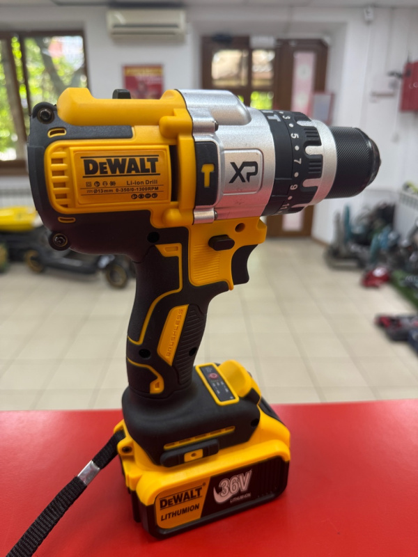 Шуруповерт Dewalt Не указана