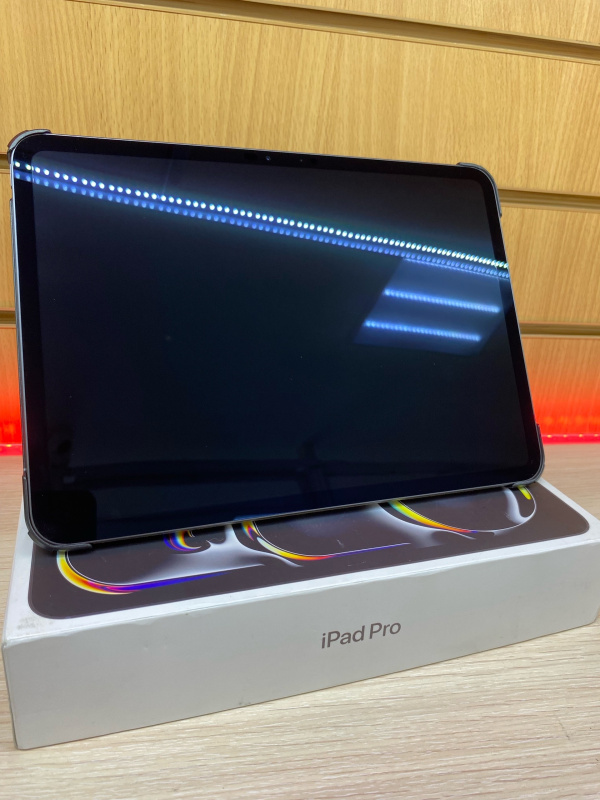 Планшет Apple iPad Pro 11 (5-го поколения) (2024)