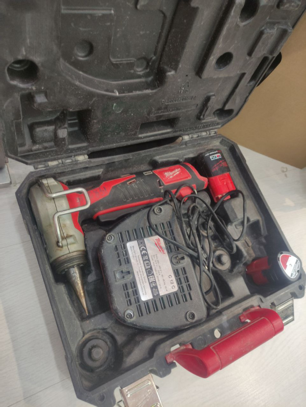 Электрическая резьборезка Uponor C12 PXP