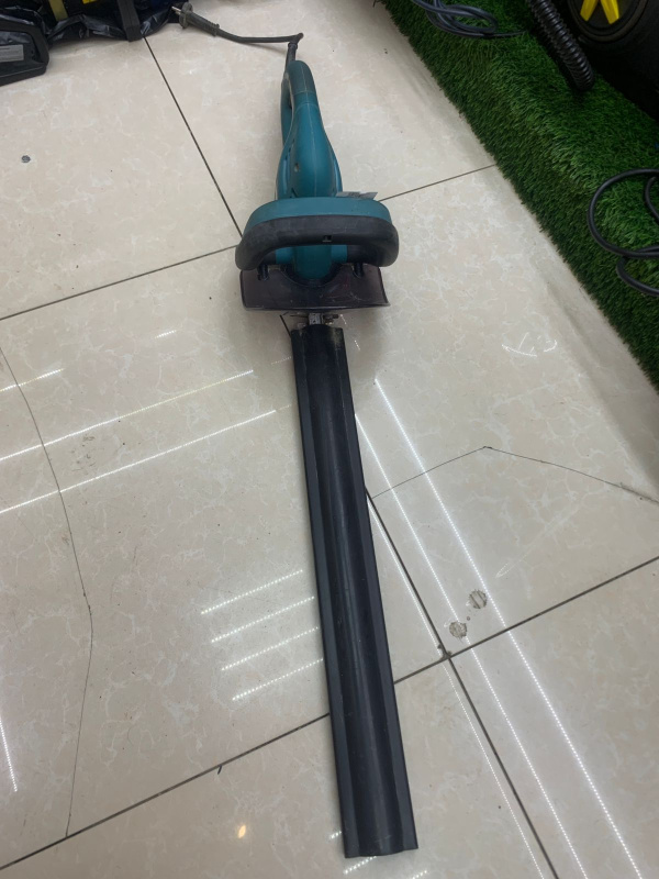 Кусторез Makita UH5261