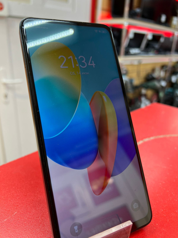 Мобильный телефон Tecno Spark Go 2024