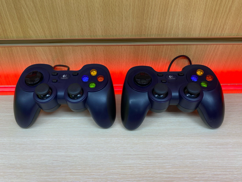 ГЕЙМПАД Logitech не указана