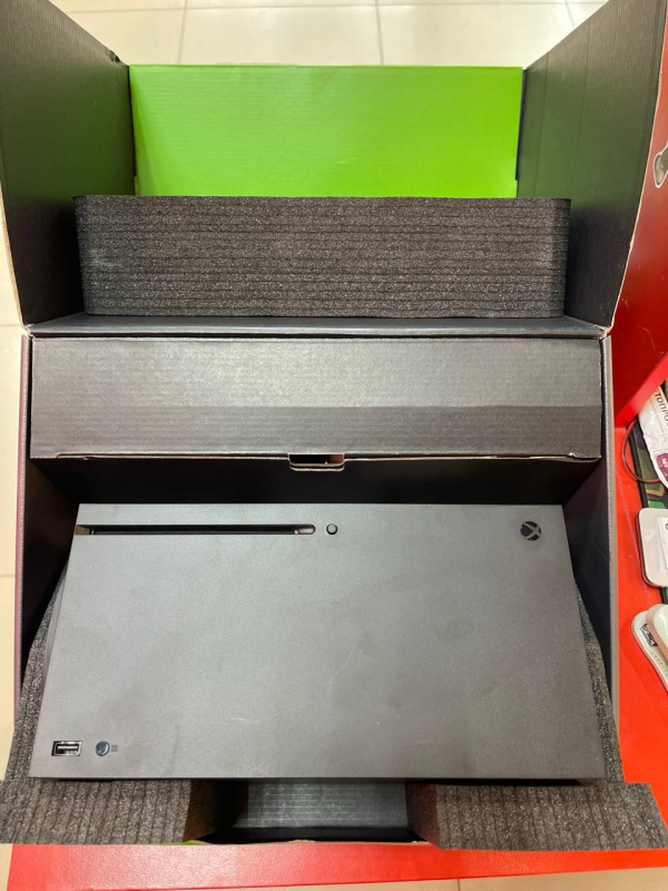 Игровая приставка Xbox series x  1 tb ssd