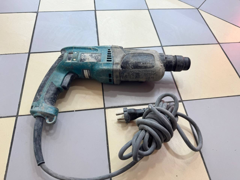 Перфоратор Makita 2470
