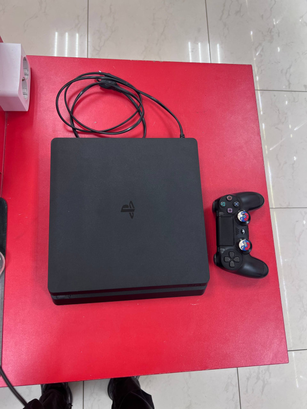 Игровая приставка Sony Play Station 4 Slim