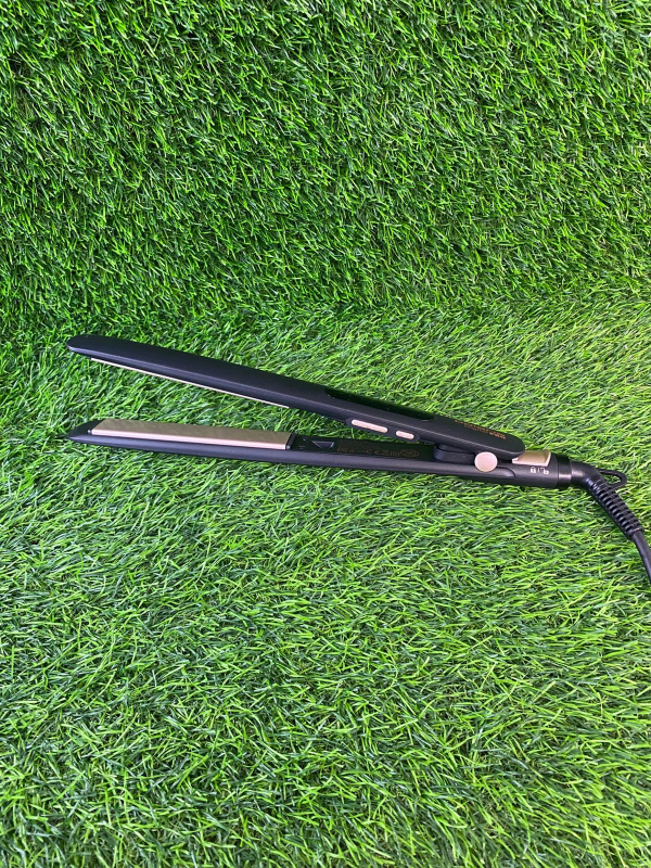 выпрямитель для волос Polaris Digital PRO