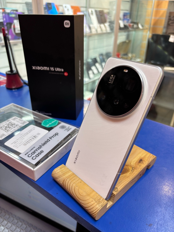 Мобильный телефон Xiaomi 15 Ultra