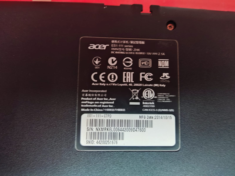 Acer es1 111. AMD 3015ce. Acer es1-111 блок питания где + где -.
