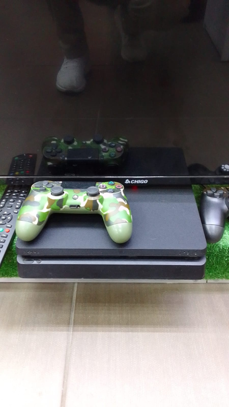 Игровая приставка PlayStation 4 slim