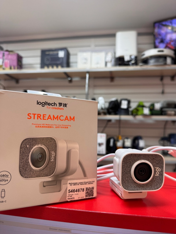 вебкамера Logitech streamcam