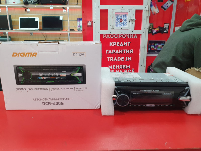 Автомагнитола Digma DCR-400G