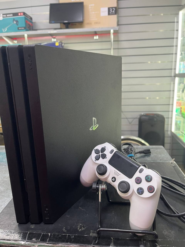 Игровая приставка PlayStation 4 pro 1 TB