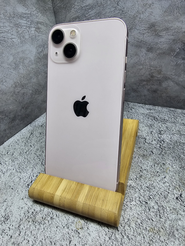 Мобильный телефон Apple iPhone 13
