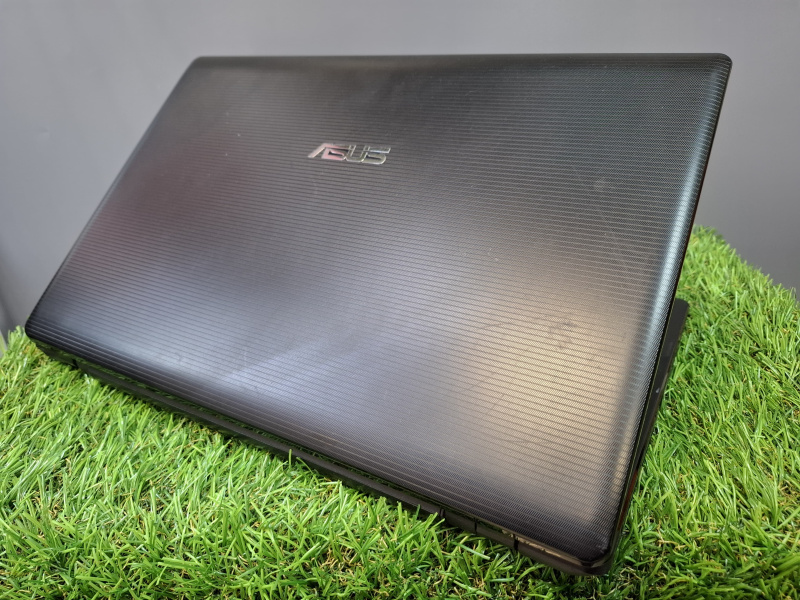 Ноутбук ASUS X75V