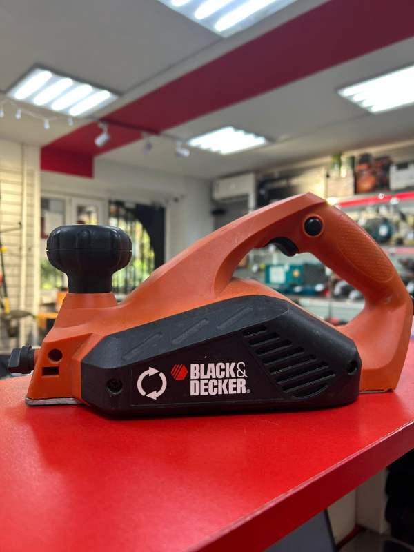 Электрорубанок Black*Decker kw712