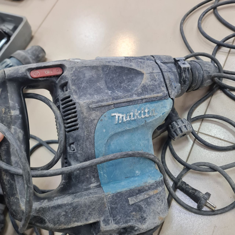 Отбойный молоток Makita HR4501c