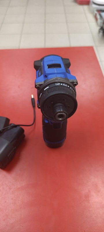 Шуруповерт SCHWarz