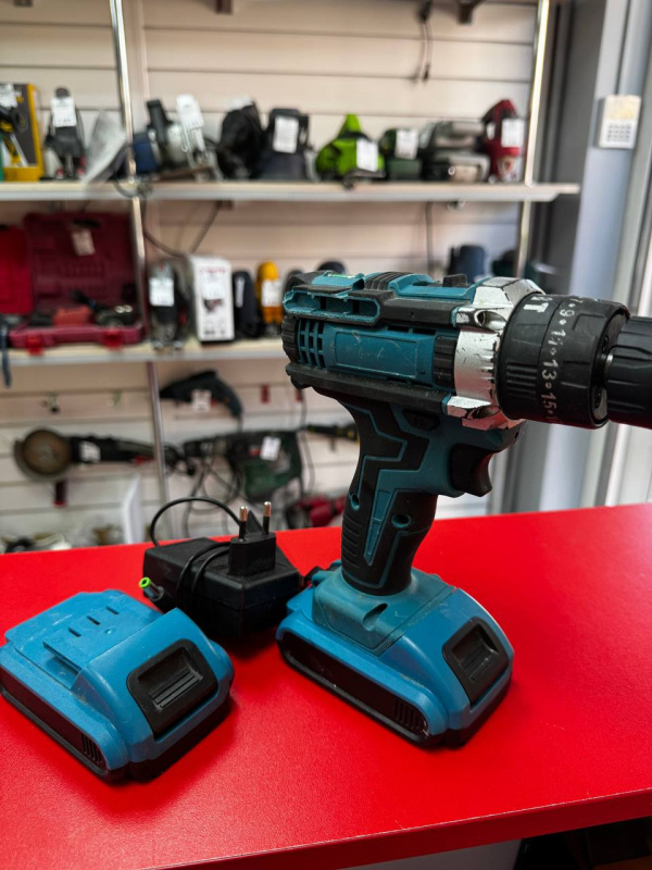 Шуруповерт Makita Не указана