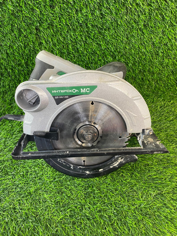 Циркулярная пила Интерскол ДП-185/1300