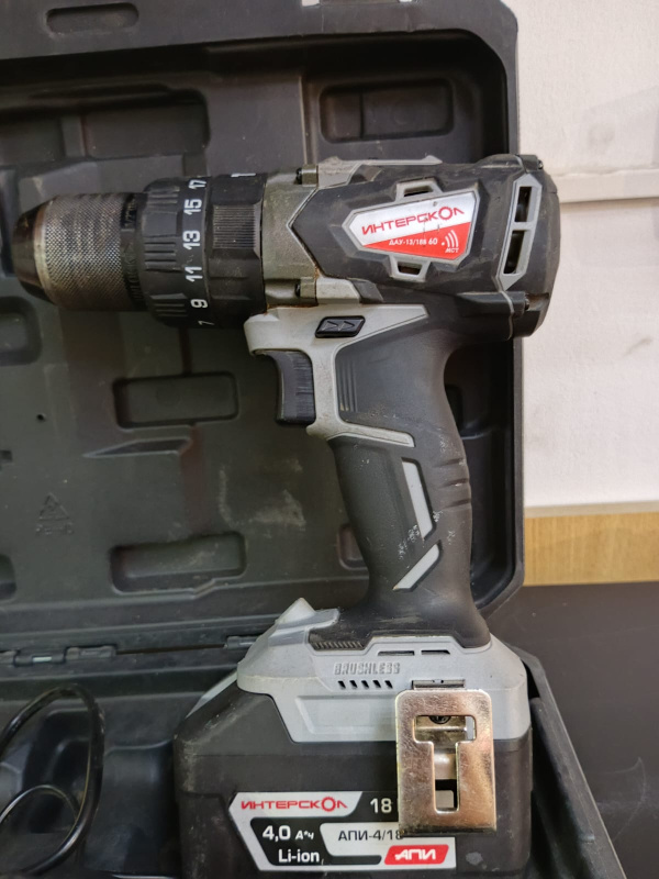 Шуруповерт Интерскол ДАУ-13/18В