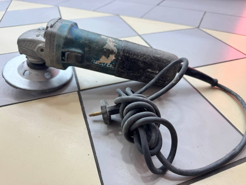 Болгарка Makita Не указана