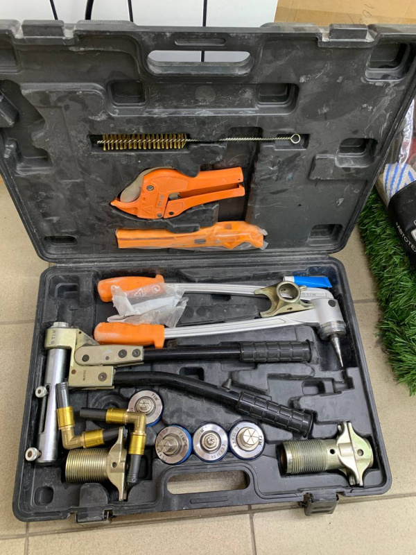 Набор инструментов TIM ft1240a-18