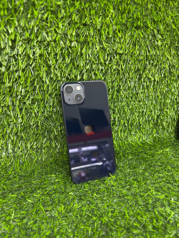 Мобильный телефон Apple iPhone 13