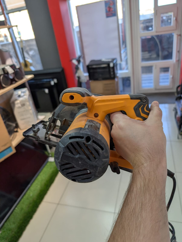 Циркулярная пила Deko dkcs 160