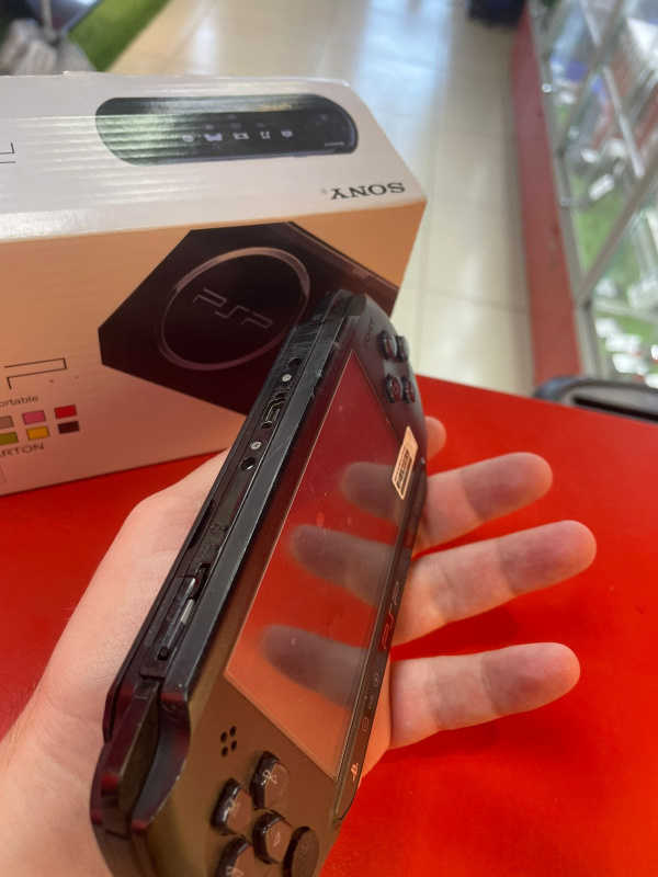 Игровая приставка Sony vita 1000e