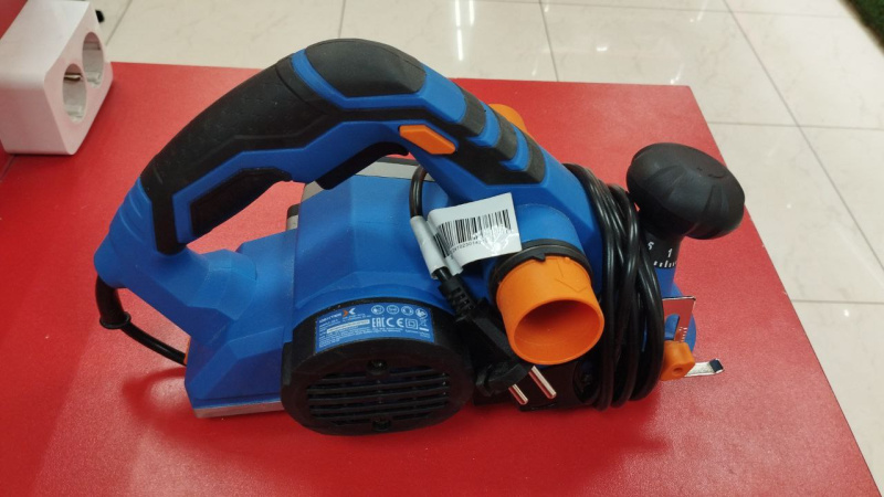 Электрорубанок Dexter 800PL2-20.5