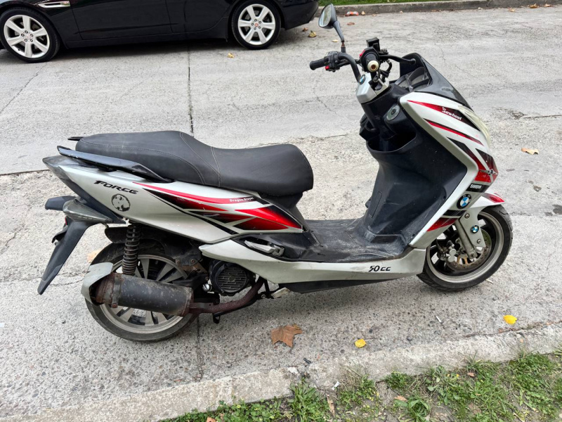 Скутер мопед Force Soll