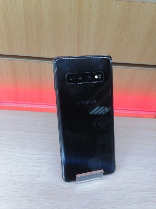 Мобильный телефон Samsung Galaxy S10