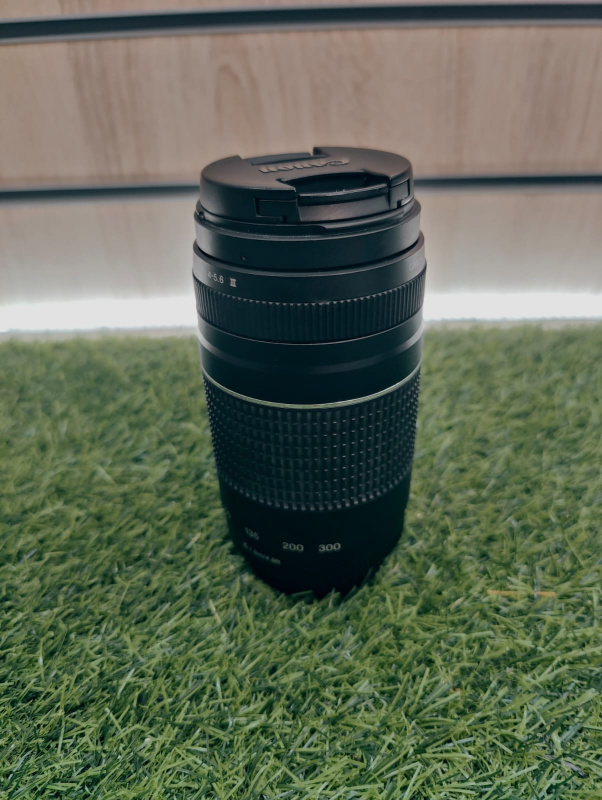 Объектив Canon EF 75-300mm