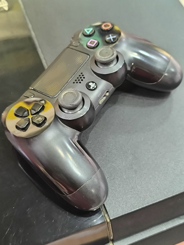 Игровая приставка Sony ps 4 slim