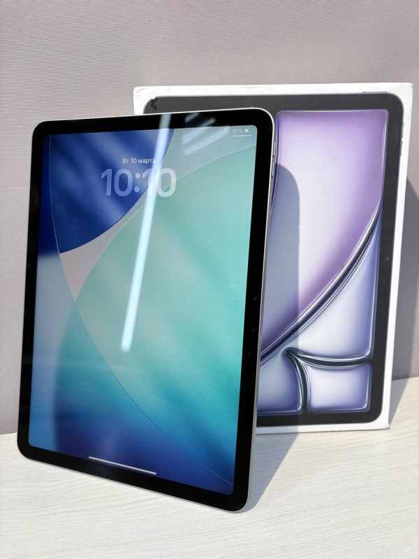 Планшет Apple iPad Air 11 (6-го поколения) (2024)