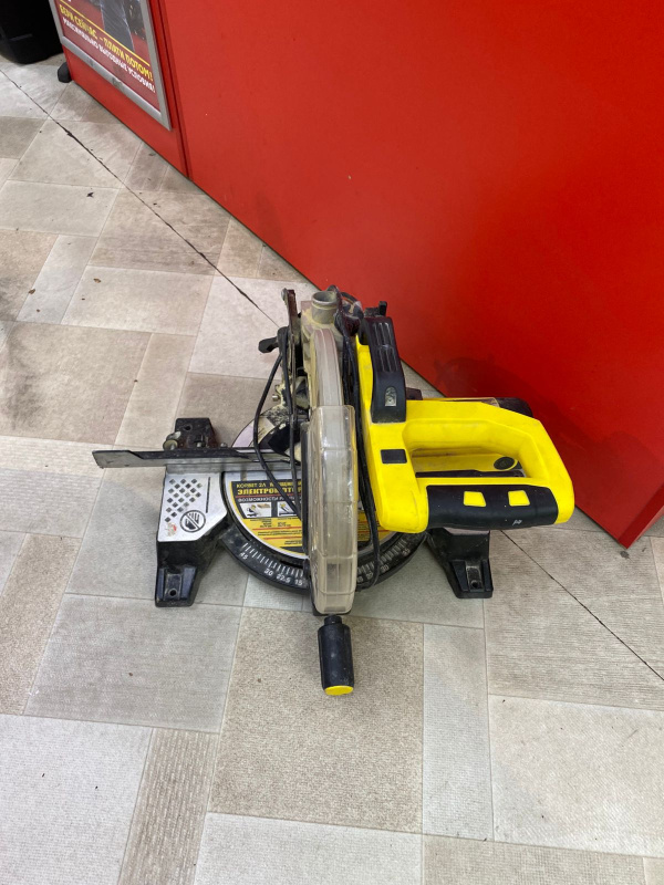 Торцовочная пила Энкор Корвет 2