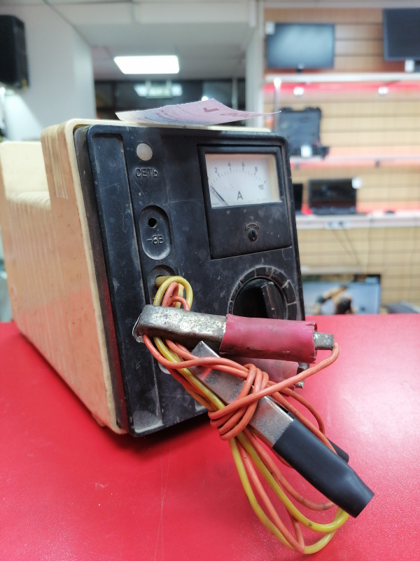 Авто аксессуар Автомобильное зарядное устройство СССР уз-с-6/12-6.3-ухл3.1