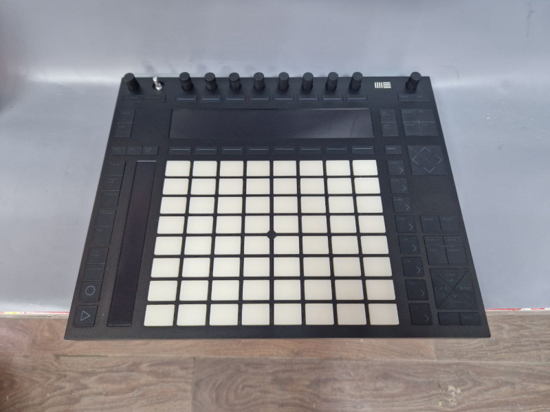 MIDI-клавиатура  Ableton Push 3